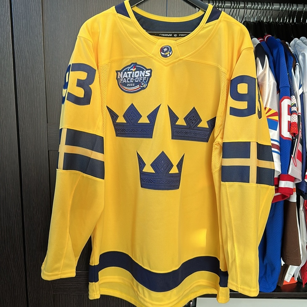 Mika Zibanejad Sweden Fanatics 2025 4 Nations Face-Off Premium Jersey - Yellow